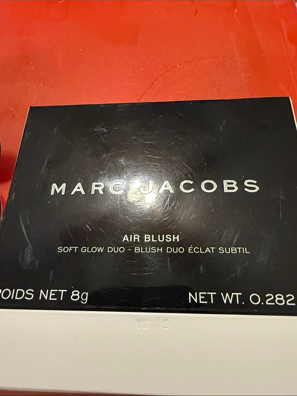 Marc Jacobs Multi-Striped Peach & Pink Blush Compact